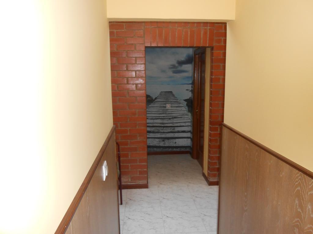 Hostal Restaurante El Abuelo Trobajo Del Camino Luaran gambar