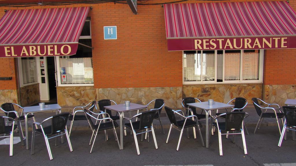 Hostal Restaurante El Abuelo Trobajo Del Camino Luaran gambar